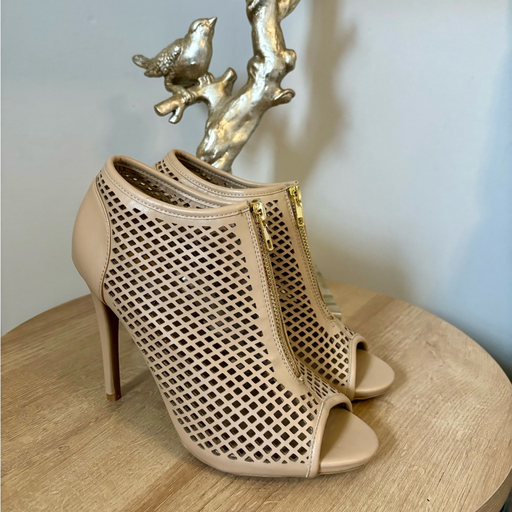 Steve Madden Pumps